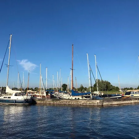 Tiny Loft Boat לוסדרכט