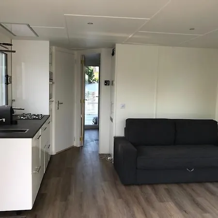 Tiny Loft Boat *