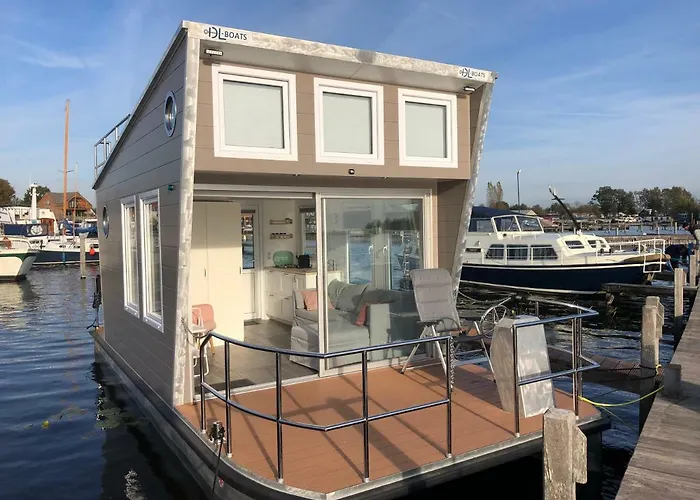 Tiny Loft Boat * לוסדרכט