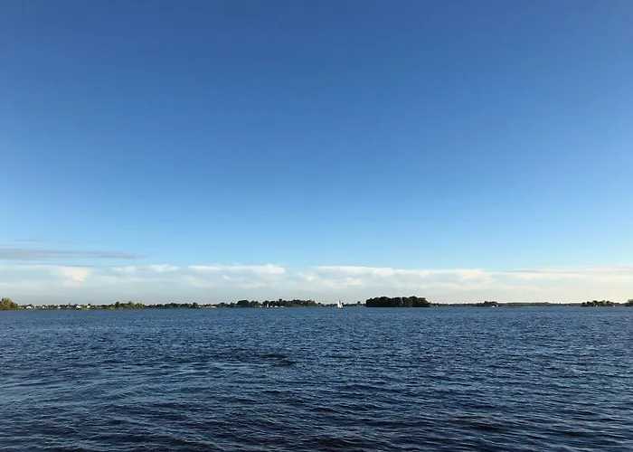 بيت ضيافة Tiny Loft Boat لوستريشْت